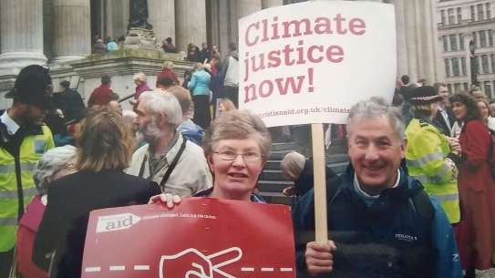 Jean and Andy Thompson at 'Cut the Carbon' march St Paul's Cathedral 2007